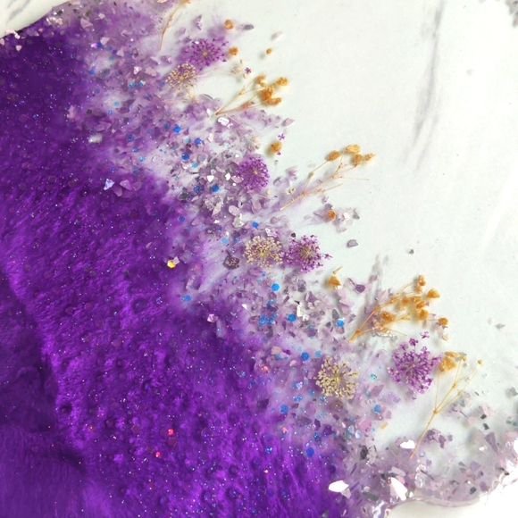 Made to Order Handmade Dried Flowers Decorative Resin Tray - Picture 5 of 5